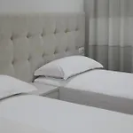 Πανσιόν Elena Σαράντα