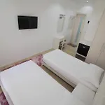 Elena Πανσιόν 3*
