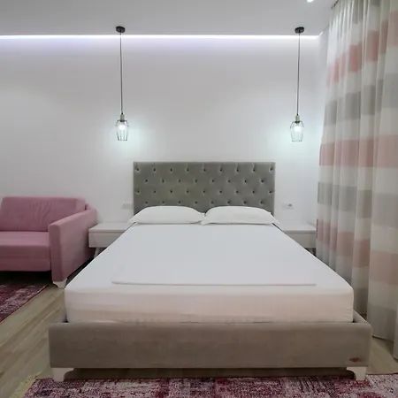 بيت ضيافة Elena ساراندا