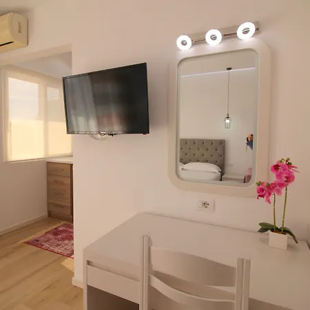 Elena Gasthuis Sarandë