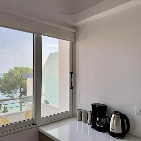 Elena 3* Sarandë